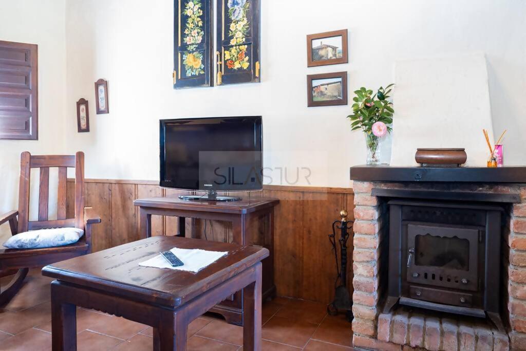 La Casona Del Cura I By Silastur Pravia Luaran gambar